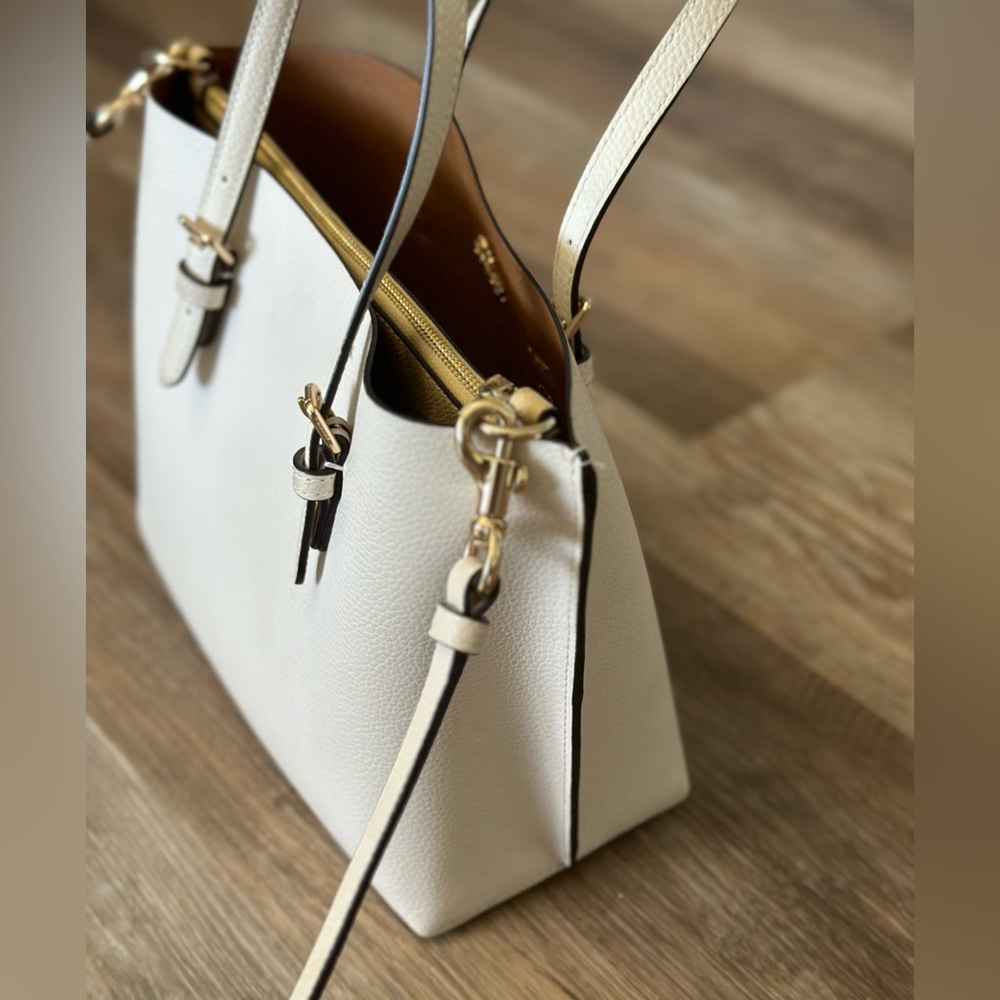 Coach purse - Picture 11 of 15